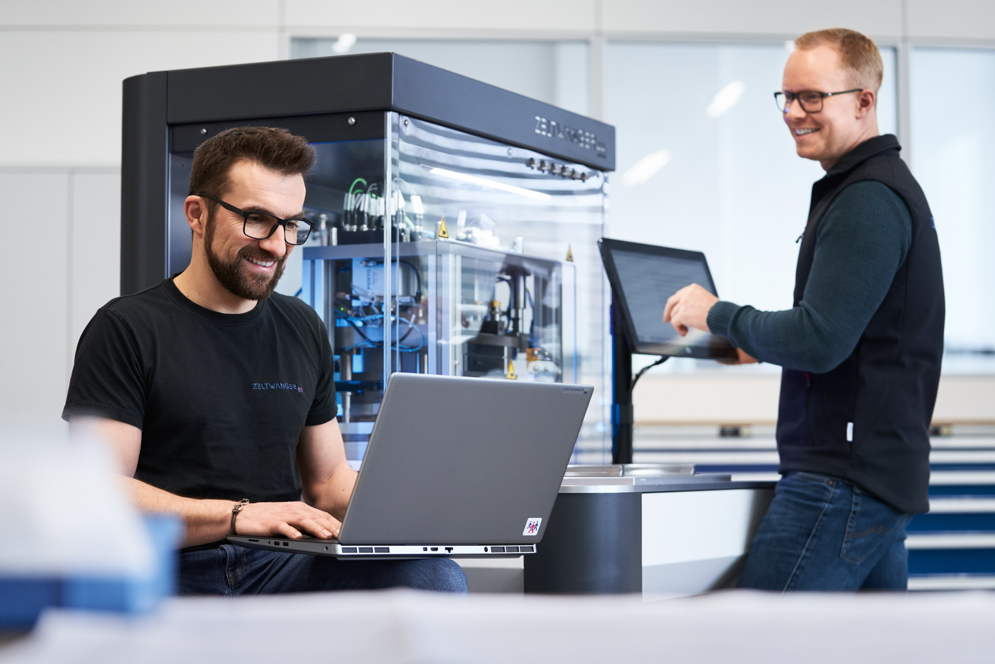 PORADENSTVÍ A VÝVOJ