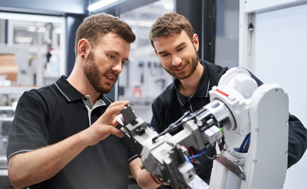 Studieren bei ZELTWANGER