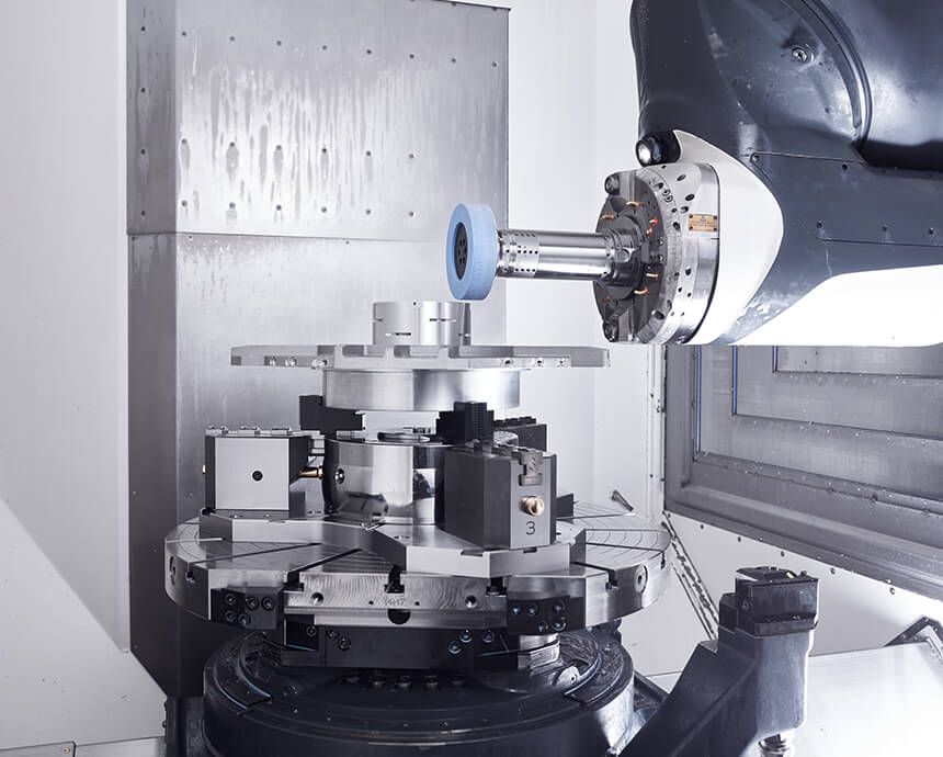 Maschine für Dreh-Fräsen bei ZELTWANGER Maschinenbau